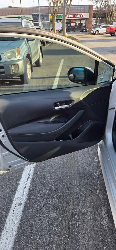 2021 Toyota Corolla LE Sedan 4D - photo 4