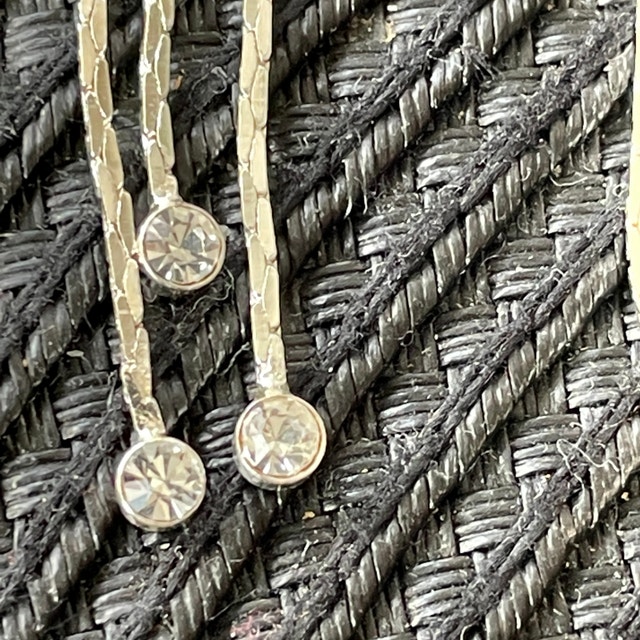 NEW Silver Dangling Flat Chain Drop Earrings w/ Crystals - photo 3