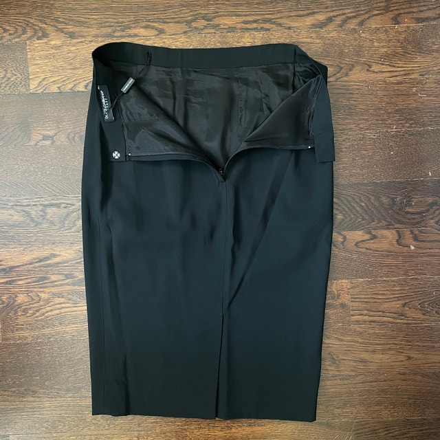 NWT Dolce & Gabbana Staff Black Pencil Skirt - Size 38 (US 2) - photo 3