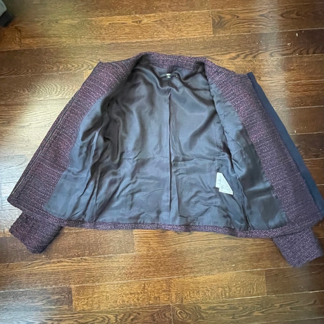 Hugo Boss Women's Burgundy Red and Navy Tweed Jacket - Size 6 - photo 5