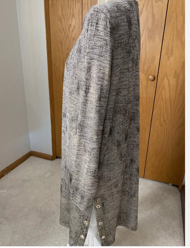 NEW Frank Lyman Taupe Shimmery Gold Cardigan Sweater - Size 10 - photo 3