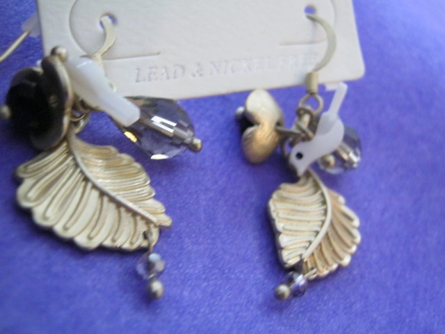 NEW dangly pierced earrings w/ tiny charms - Great gifts - photo 3