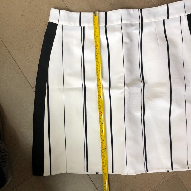 Judith & Charles Designer Mini Skirt - New w/ Tag, Sz 12 - photo 3