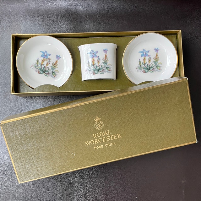 Vintage Boxed Royal Worcester Bone China Set - Trinket/Coaster S