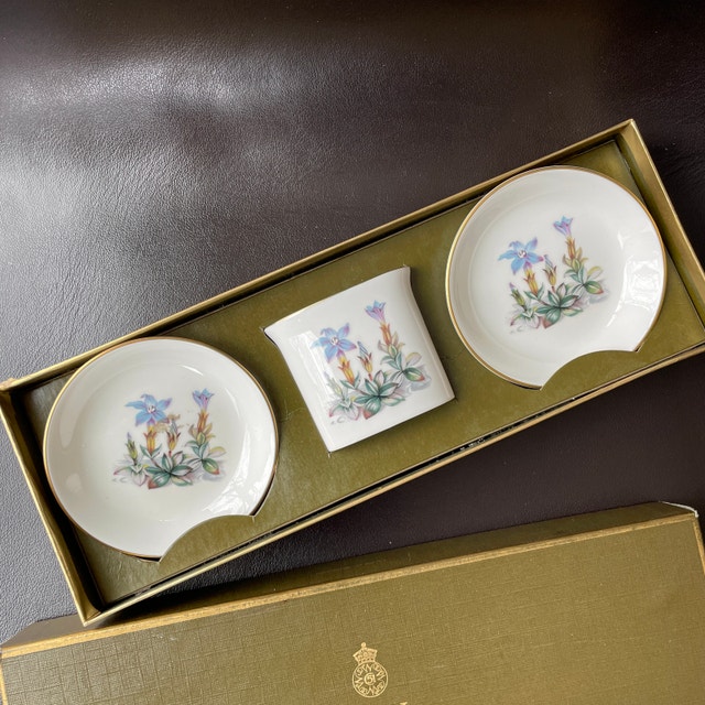 Vintage Boxed Royal Worcester Bone China Set - Trinket/Coaster S - photo 2
