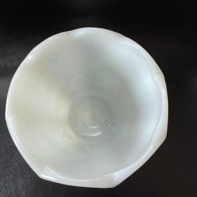 50s Milk Glass Grapes & Cherries Napco Vase #1186 - photo 4