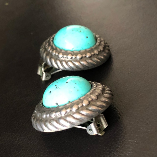 Vintage Silver-Tone Clip-On Earrings w/ Semi-Precious Stone - photo 4