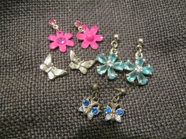 4 Pairs of Earrings - Butterfly & Flower Set - photo 4