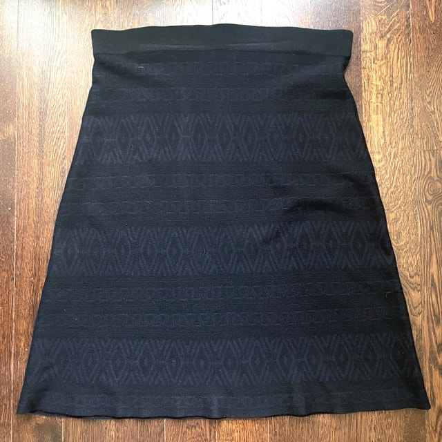 Simons Contemporaine Black/Deep Blue Knit A-Line Skirt - Large