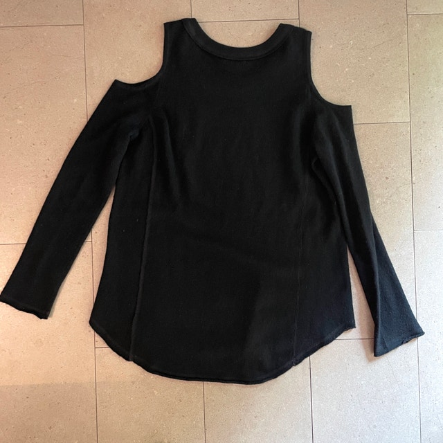 Aqua Cashmere Black Crew Neck Cold Open Shoulder Sweater - Small - photo 3