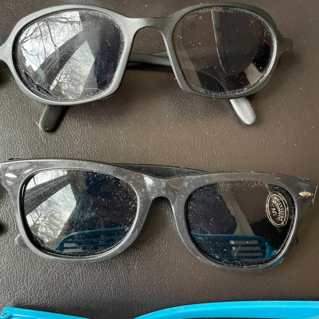 Lot of 8 Novelty Glasses and Sunglasses - photo 2