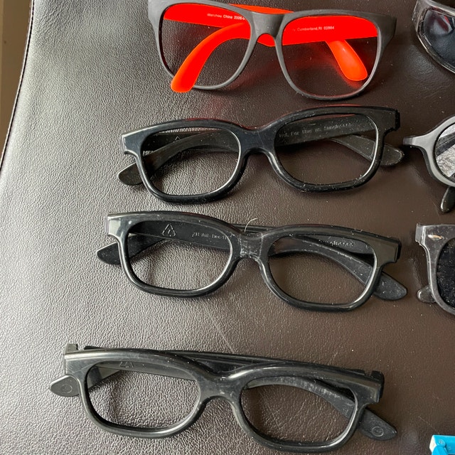 Lot of 8 Novelty Glasses and Sunglasses - photo 4