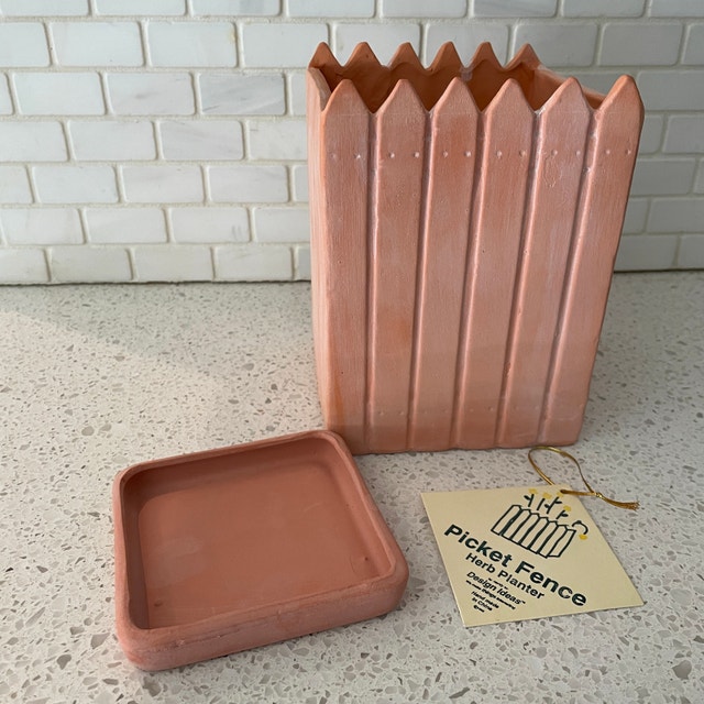 NEW w/ tags Natural Terra Cotta Picket Fence Plant/Herb Planter - photo 3