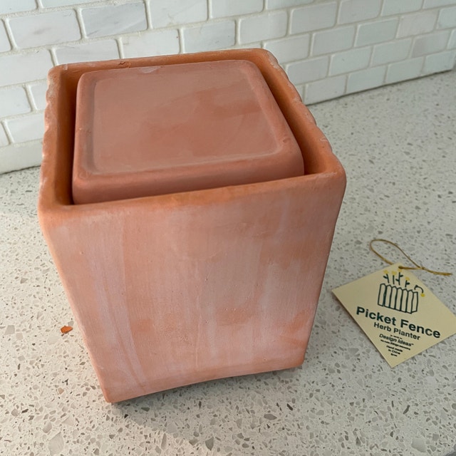 NEW w/ tags Natural Terra Cotta Picket Fence Plant/Herb Planter - photo 5