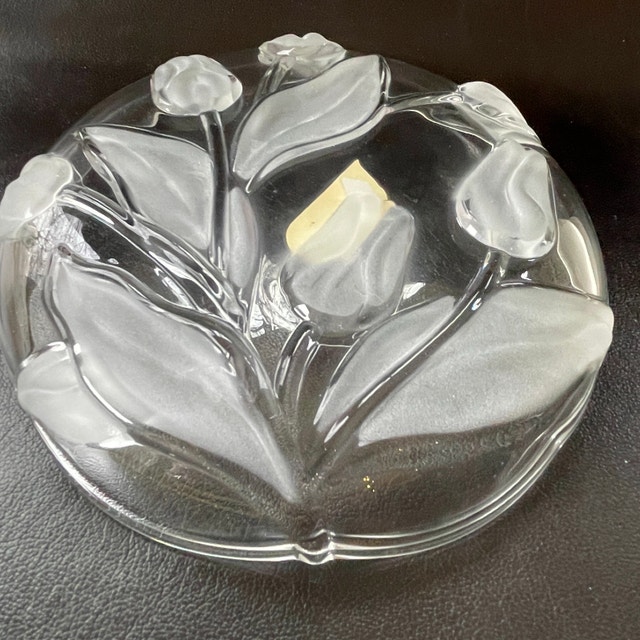 NEW Mikasa Walther 7” Frosted Tulip Etched Glass Bowl-Great Gift - photo 4