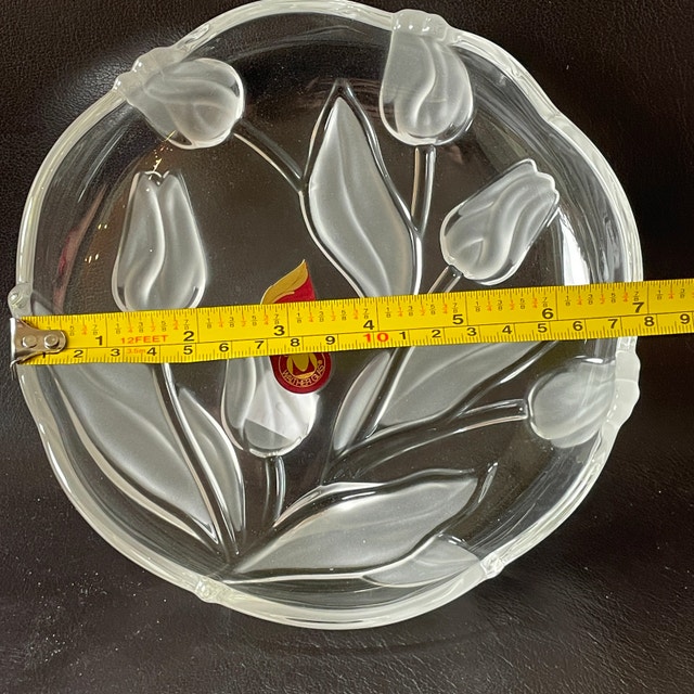 NEW Mikasa Walther 7” Frosted Tulip Etched Glass Bowl-Great Gift - photo 5