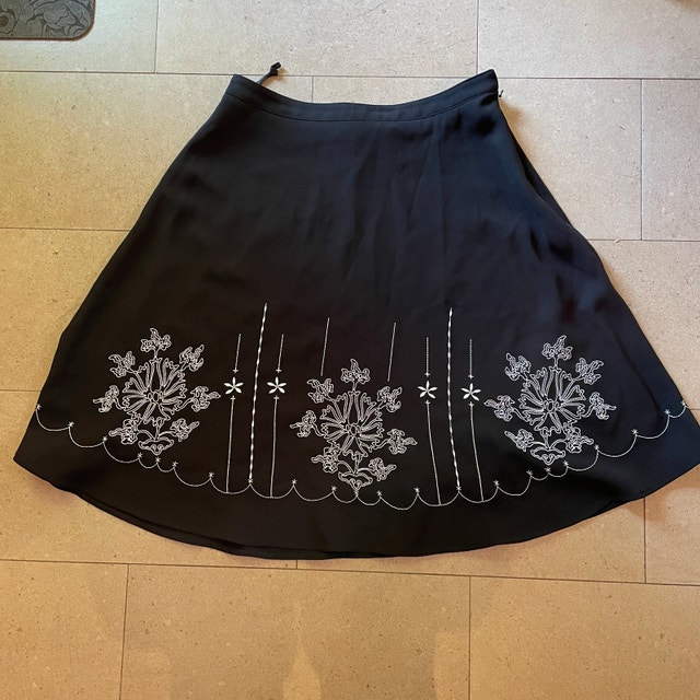 Vintage Simon Chang Black A-line Skirt w/ White Embroidery - Siz