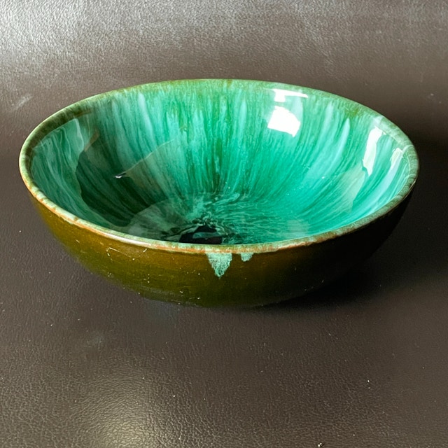 Small Vintage Blue Mountain Teal Glazed Trinket Bowl - photo 2