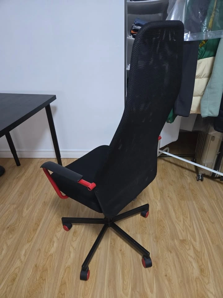 Clean Black Gaming Chair HUVUDSPELARE - photo 2