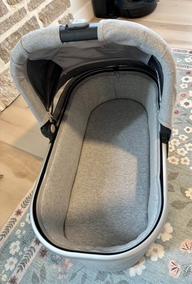 UPPAbaby Vista 2020 Stroller + Bassinet + Extras - photo 5