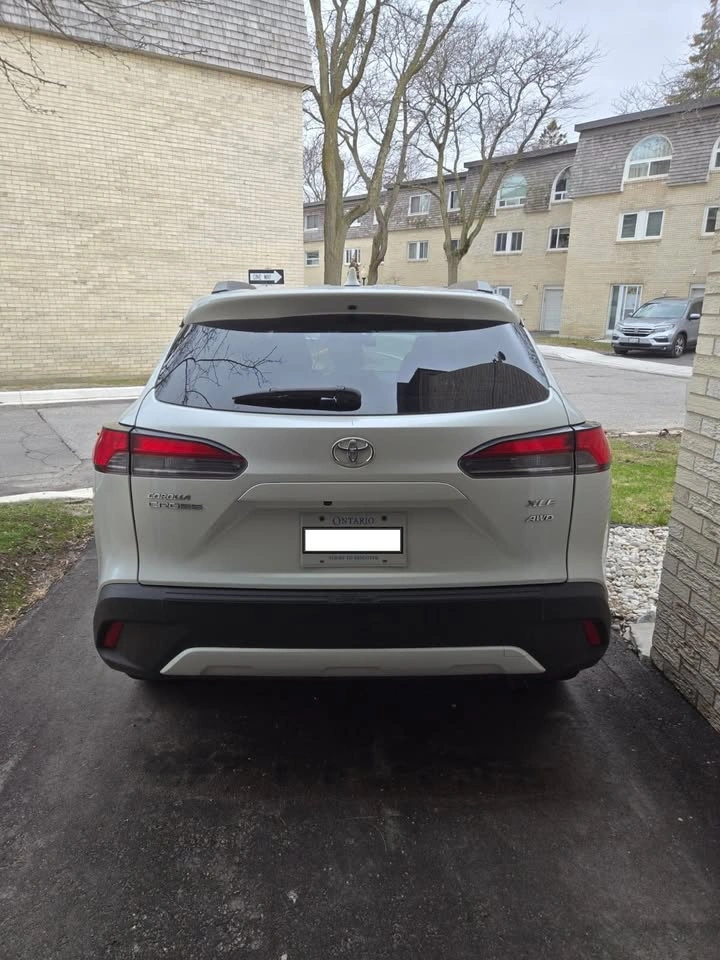 2022 Toyota Corolla Cross XLE AWD - photo 3