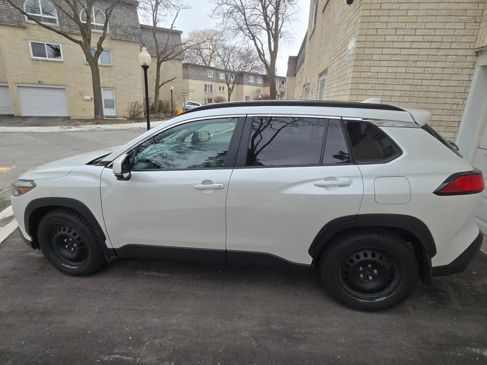 2022 Toyota Corolla Cross XLE AWD - photo 4