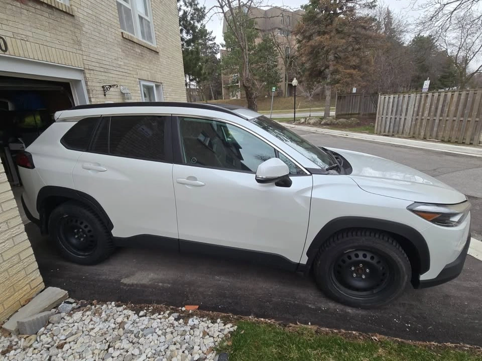 2022 Toyota Corolla Cross XLE AWD - photo 5