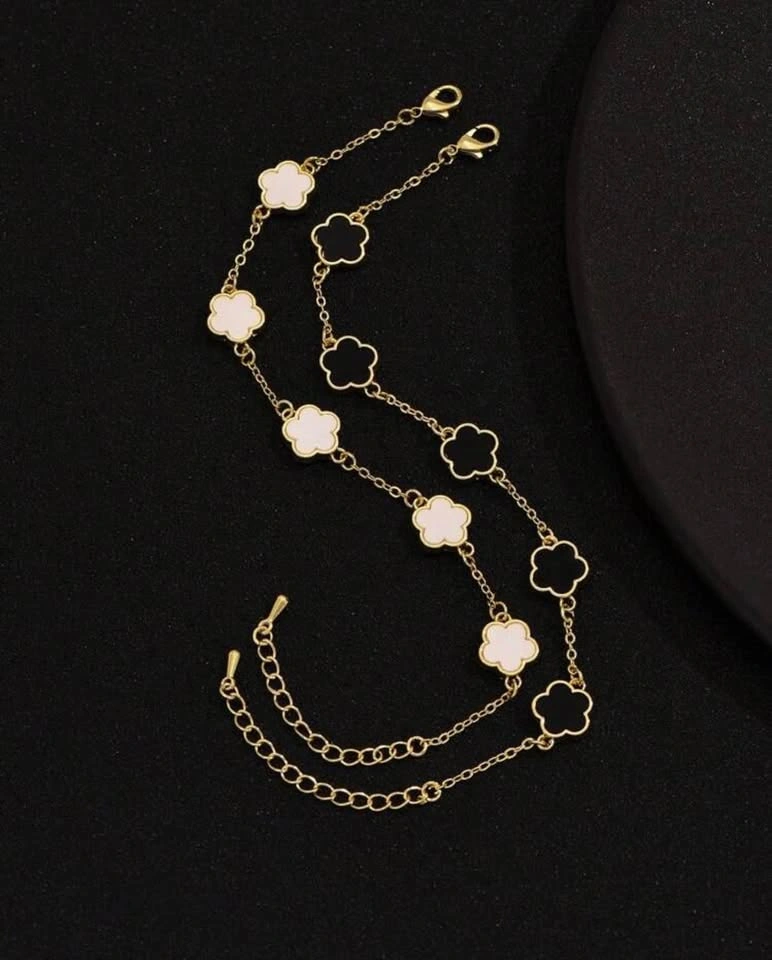 Simple & Fashionable Five Petals Copper Bracelet For Women. - photo 2