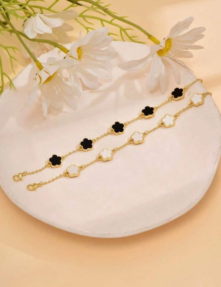 Simple & Fashionable Five Petals Copper Bracelet For Women. - photo 3