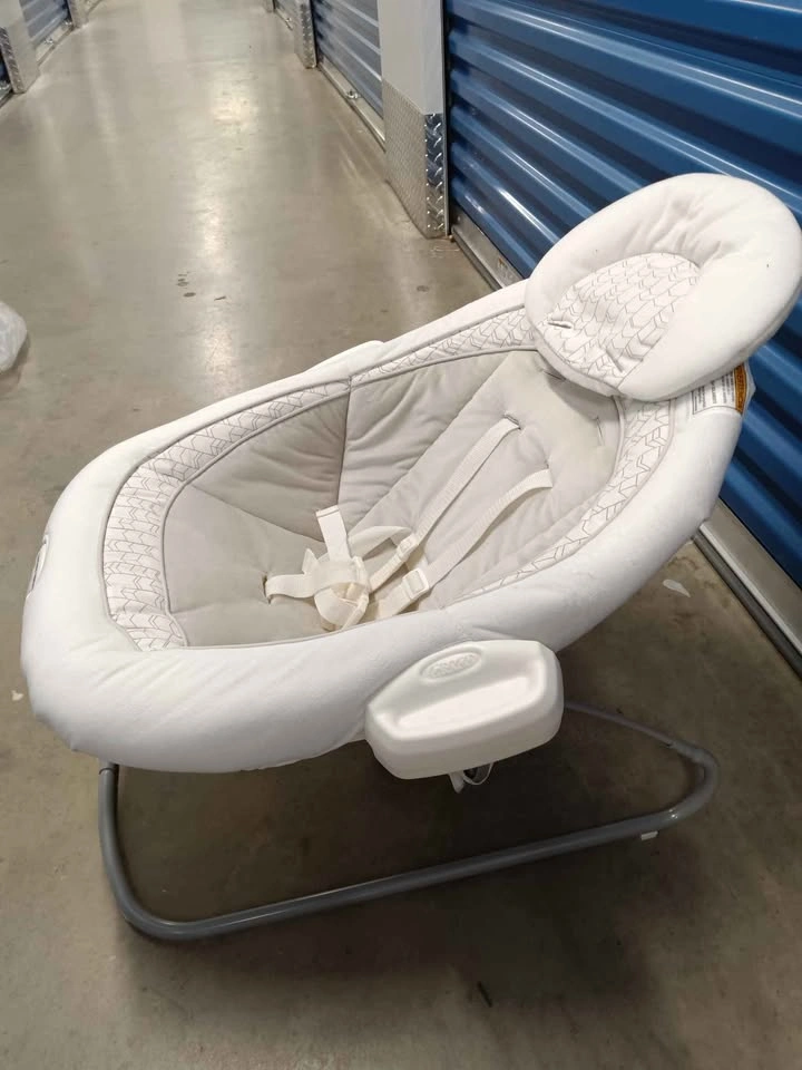 Graco baby bouncer with soothing vibration - photo 3