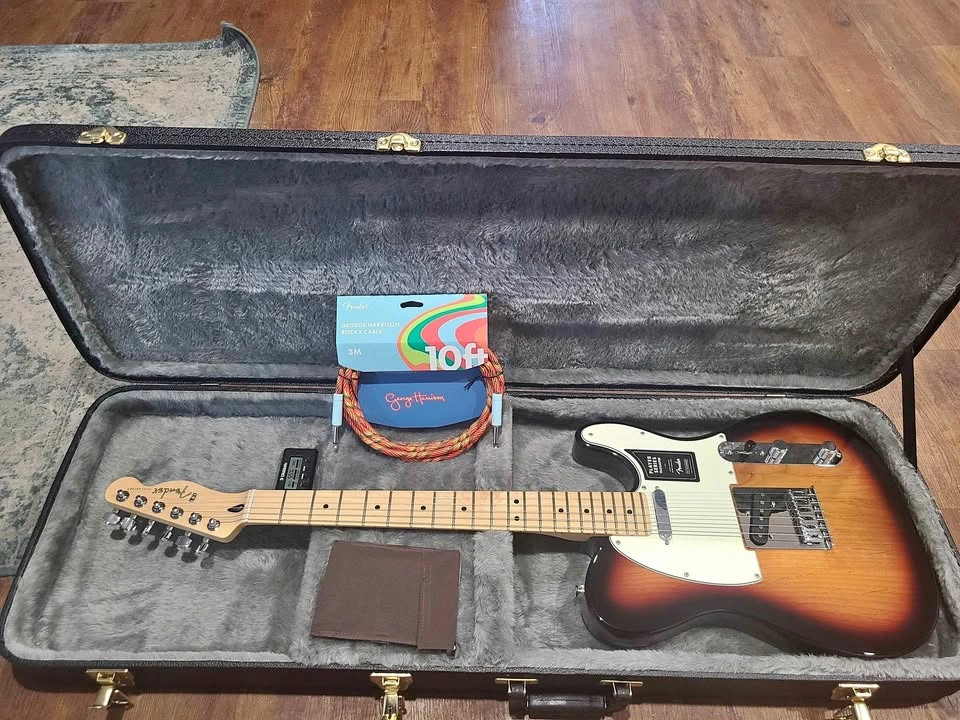 Fender Player Series Telecaster w/ Hard Case, Locking Tuners!!!