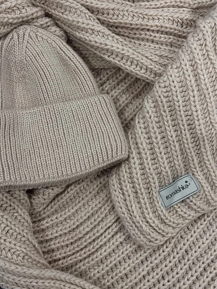 Hats and Scarves for $5 - photo 2