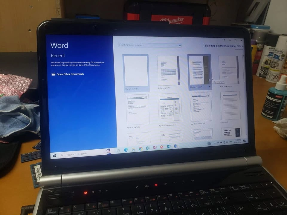 Gateway Laptop with Windows 10 - photo 4