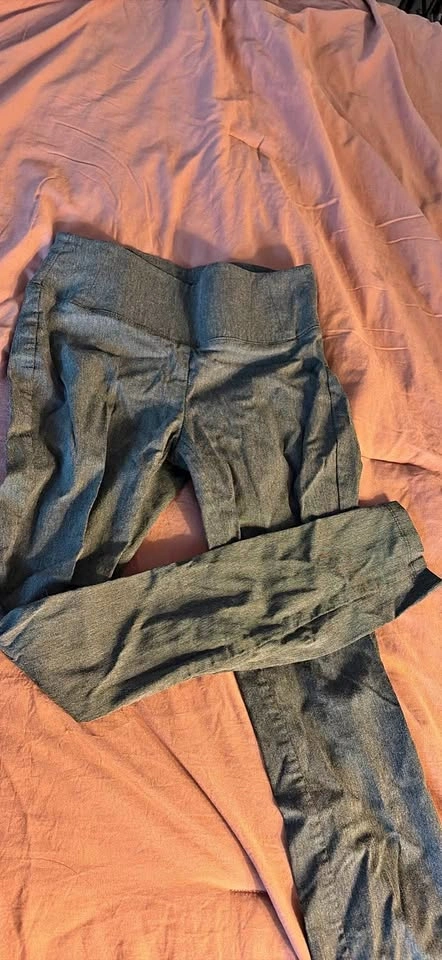 Worthington skinny stretchy slacks