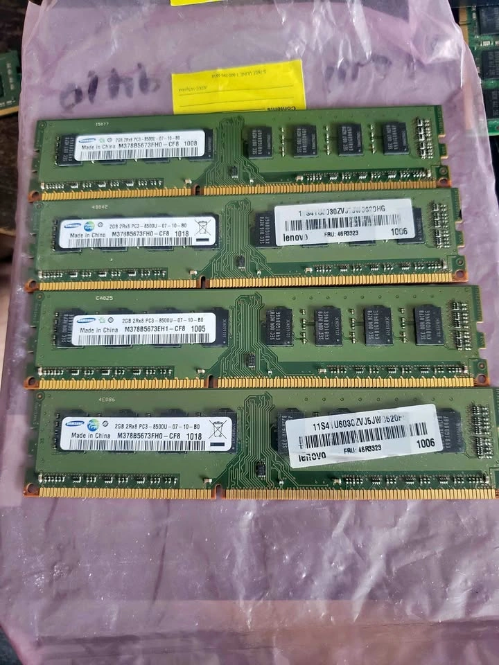 Samsung 8GB (4x2GB) DDR3 Desktop RAM M378B5673FH0-CF8