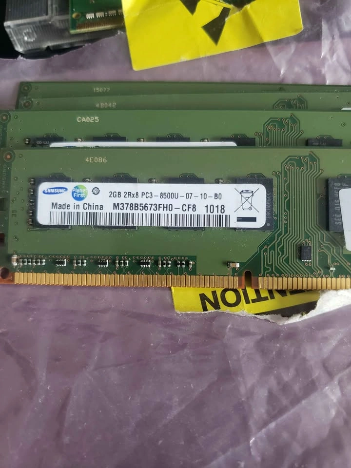 Samsung 8GB (4x2GB) DDR3 Desktop RAM M378B5673FH0-CF8 - photo 2
