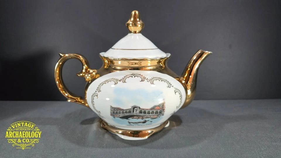 Porcelain Tea Set with 24k Gold & Venetian Scenes - photo 5