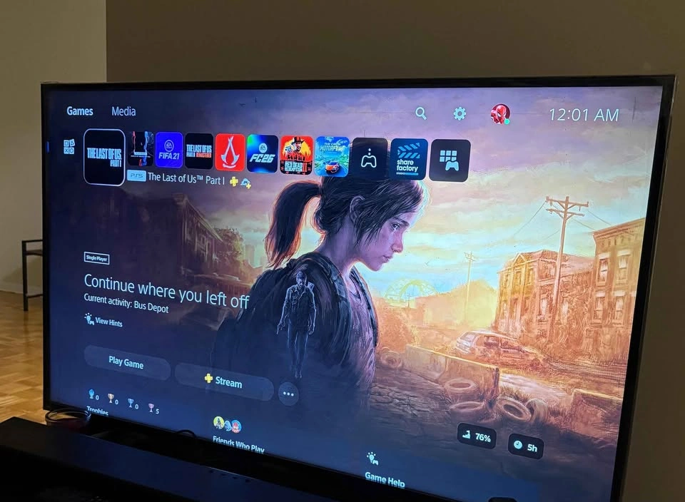 Samsung 43" 4K UHD TV for Sale - photo 2