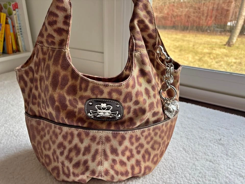 Kathy Van Zeeland RARE Vintage Y2K Leopard Hobo Bag w/ Heart Cha