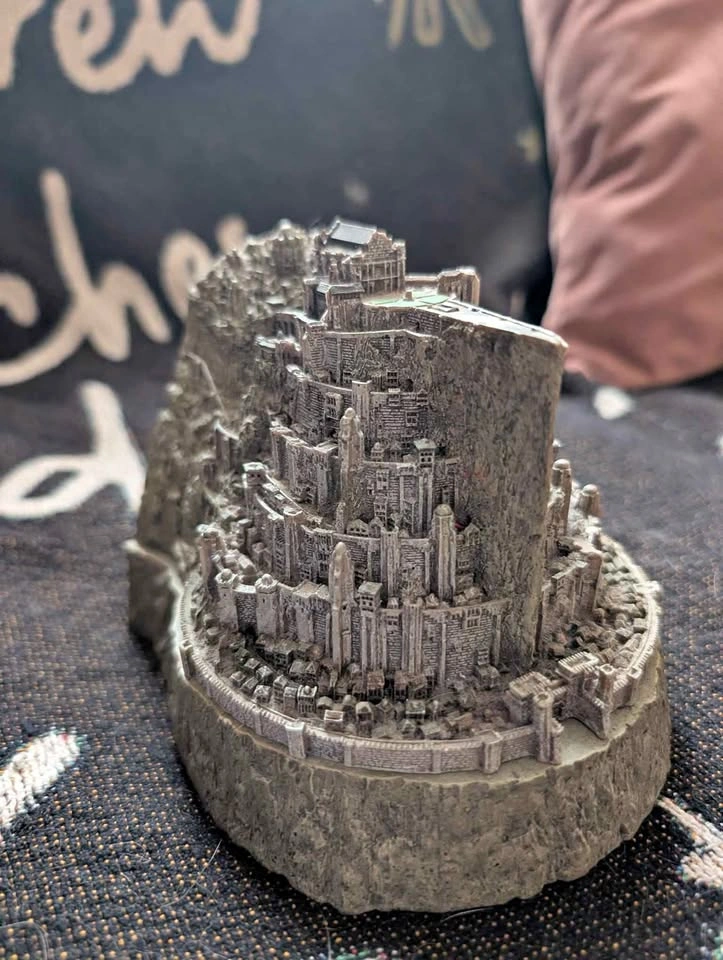 Lord of the Rings Figurine with Secret Storage
