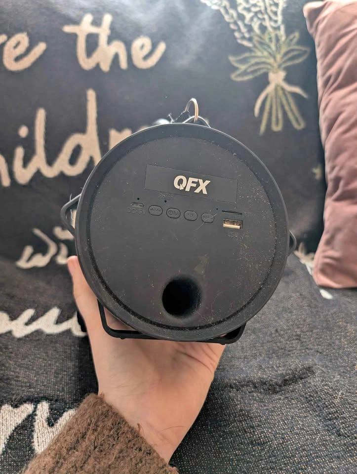 Qfx speaker