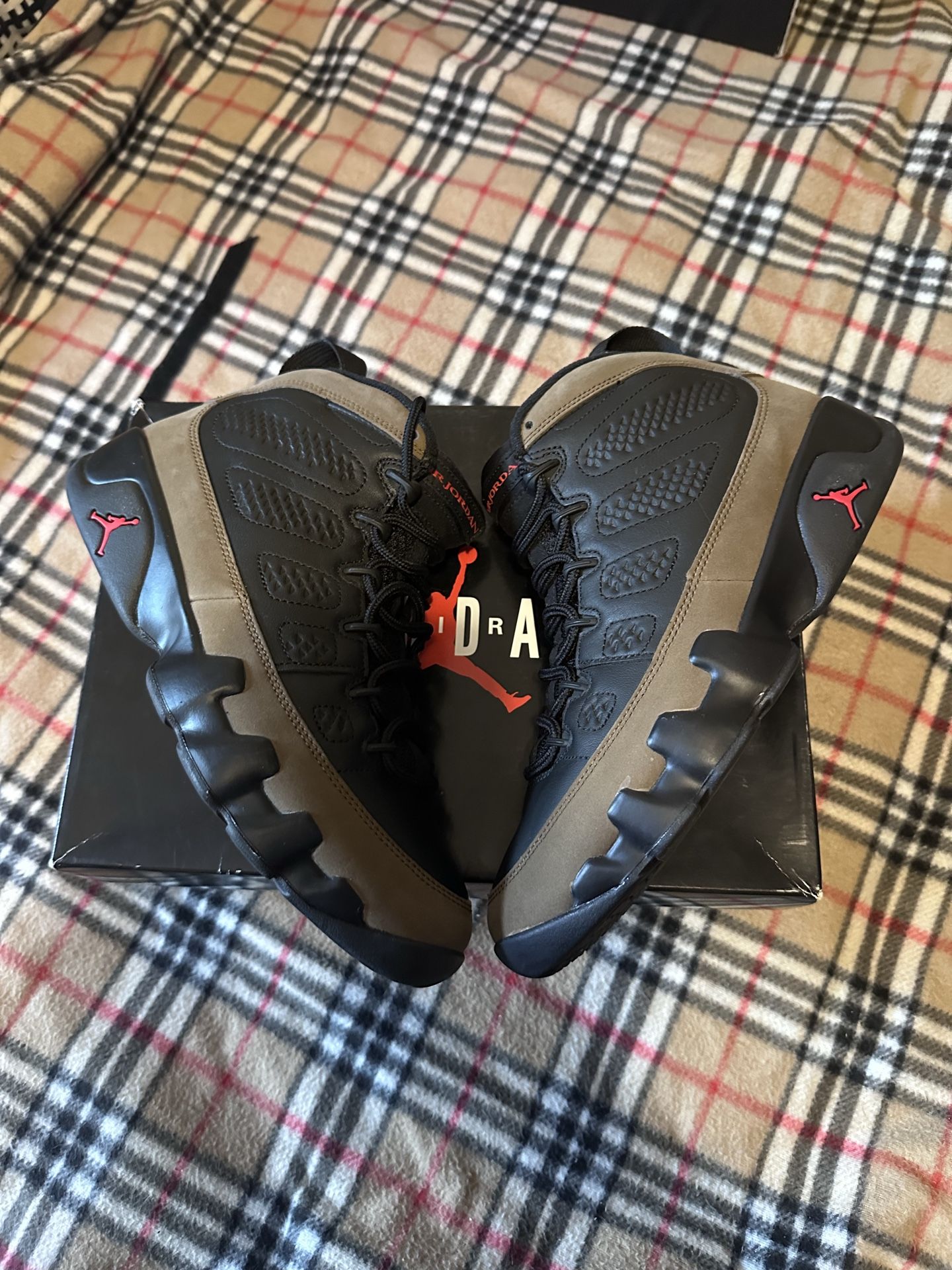 Olive 9s Size 8.5 - photo 2