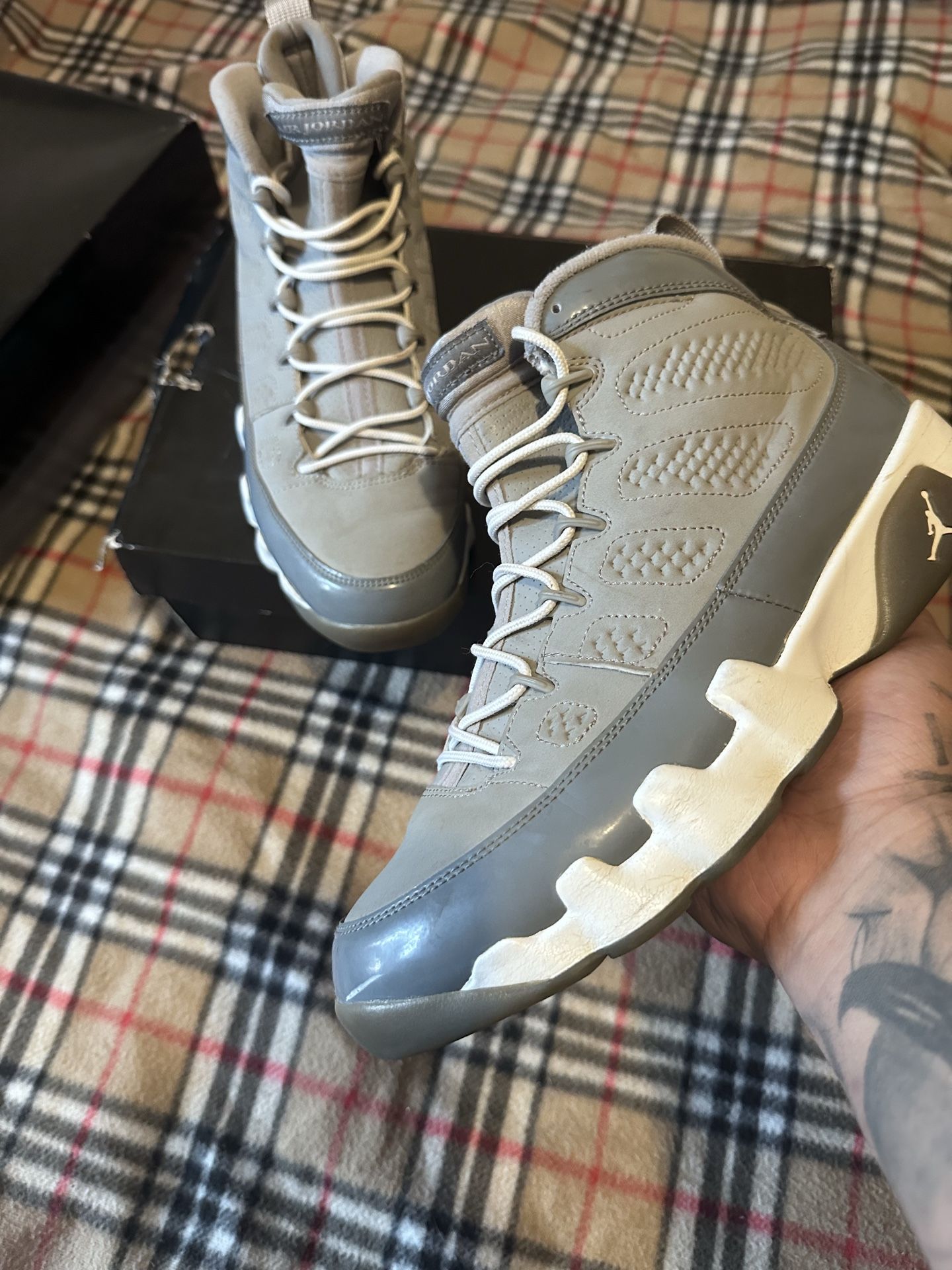 Cool Grey 9s size 8