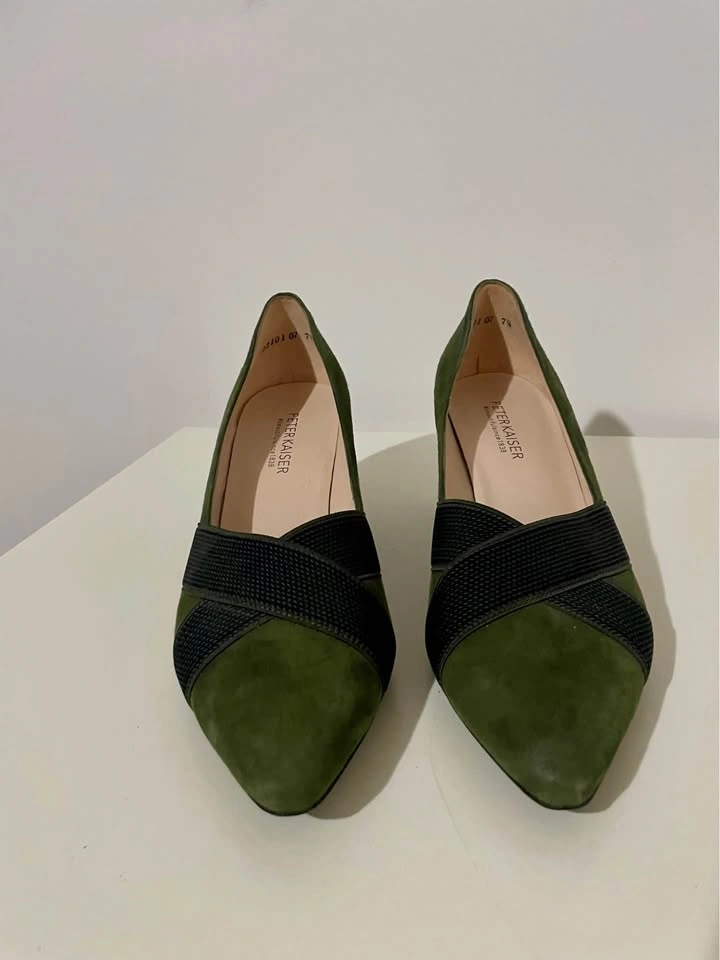 Peter Kaiser Olive Green Suede Pumps Black Cross-Strap Size 10 - photo 2