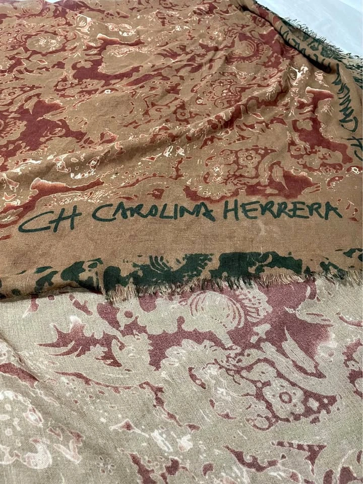 Carolina Herrera Patterned Scarf Shawl