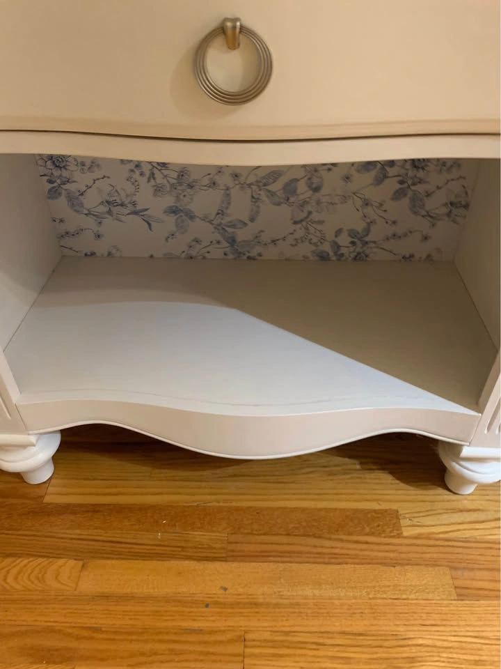 Large solid wood night stands /side tables. - photo 4
