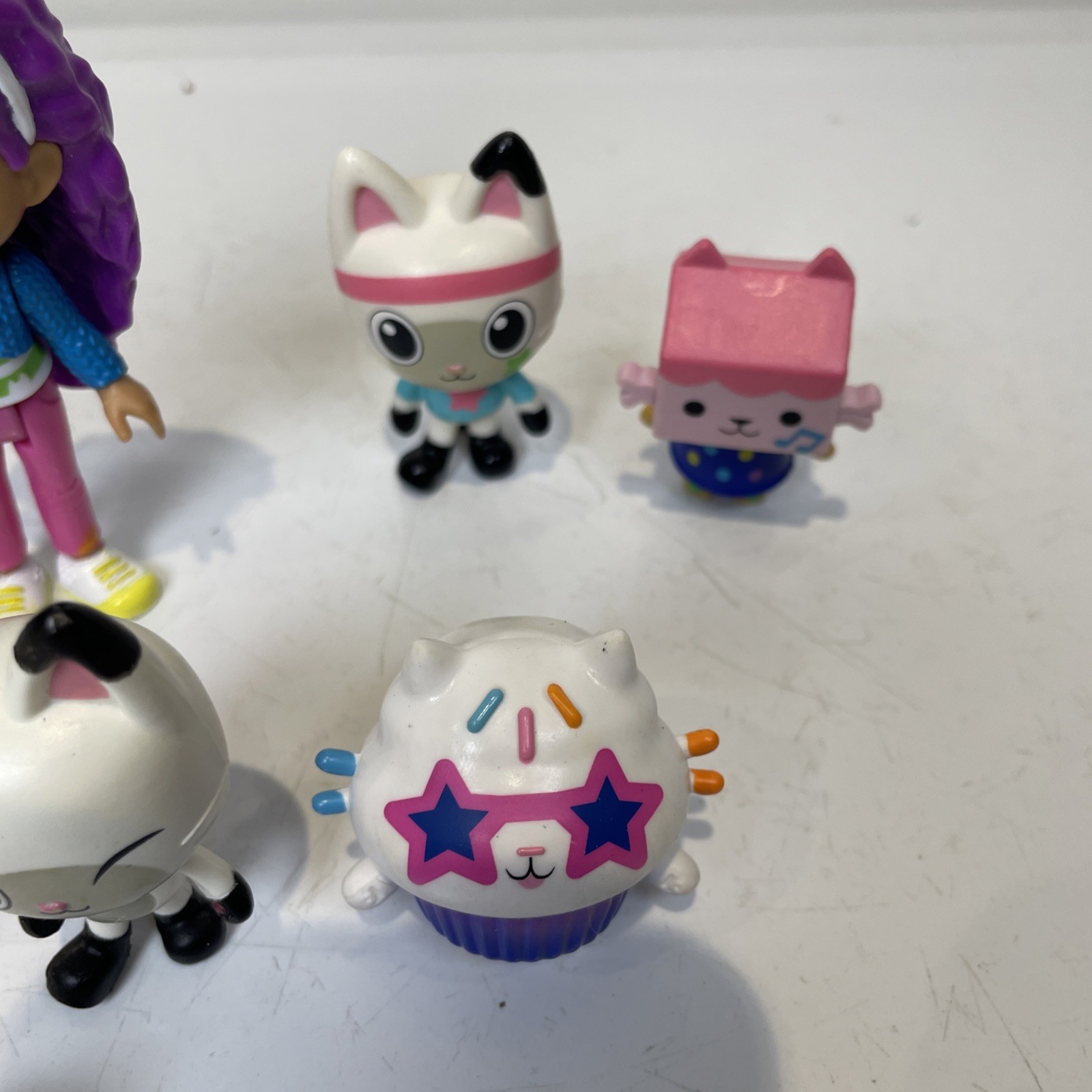 DreamWorks Gabby's Dollhouse Lot Figures - photo 3