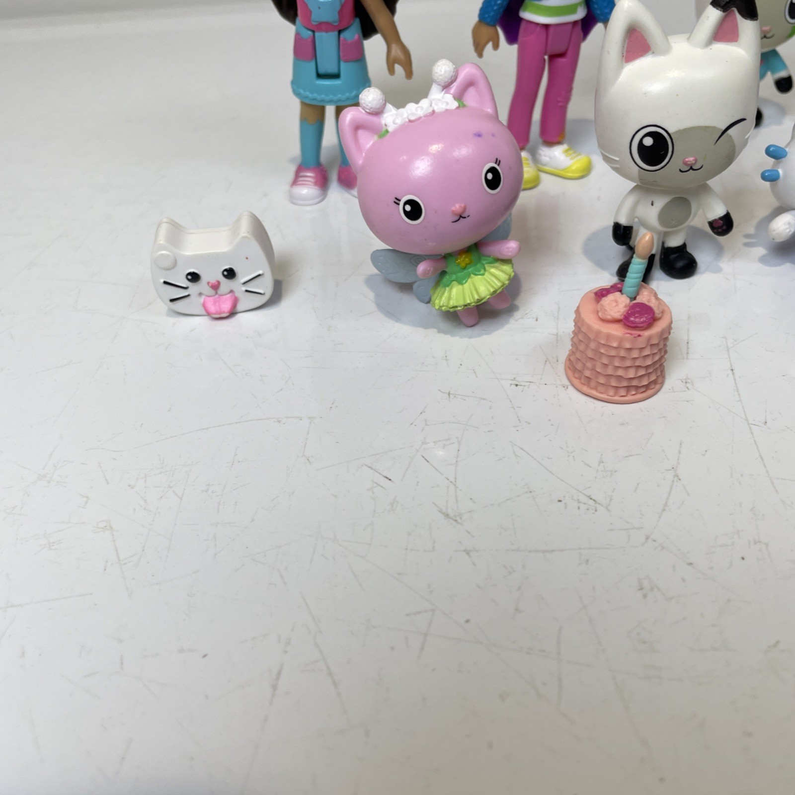 DreamWorks Gabby's Dollhouse Lot Figures - photo 4