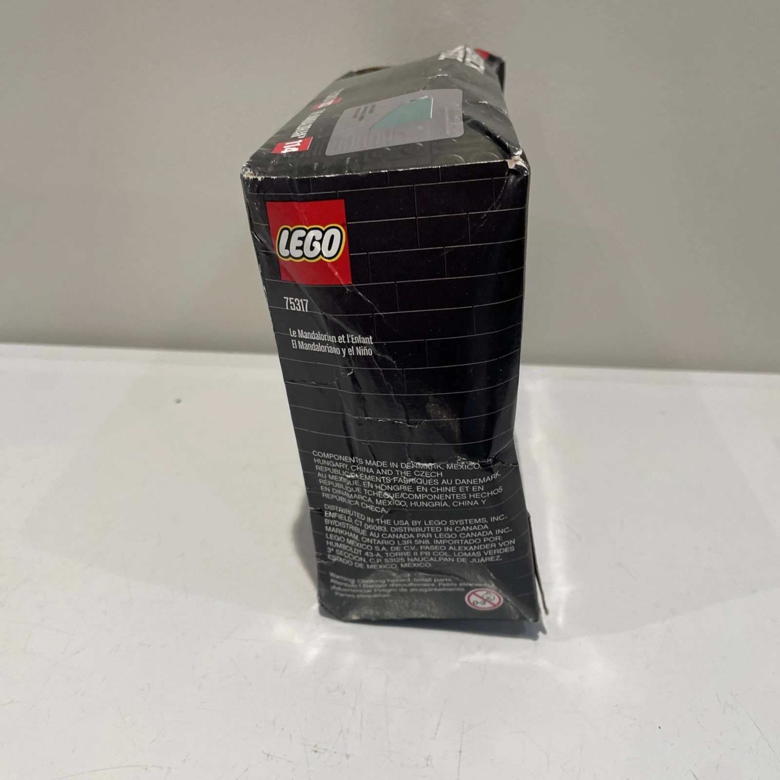 LEGO Mandalorian & Child BrickHeadz 75317 - New, Box Damaged - photo 5