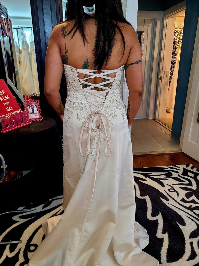 Ivory Wedding Dress - photo 4